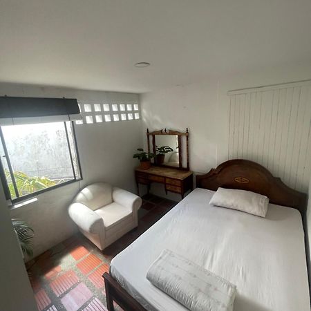 Hostal Casa Las Tias Μεντεγίν Εξωτερικό φωτογραφία