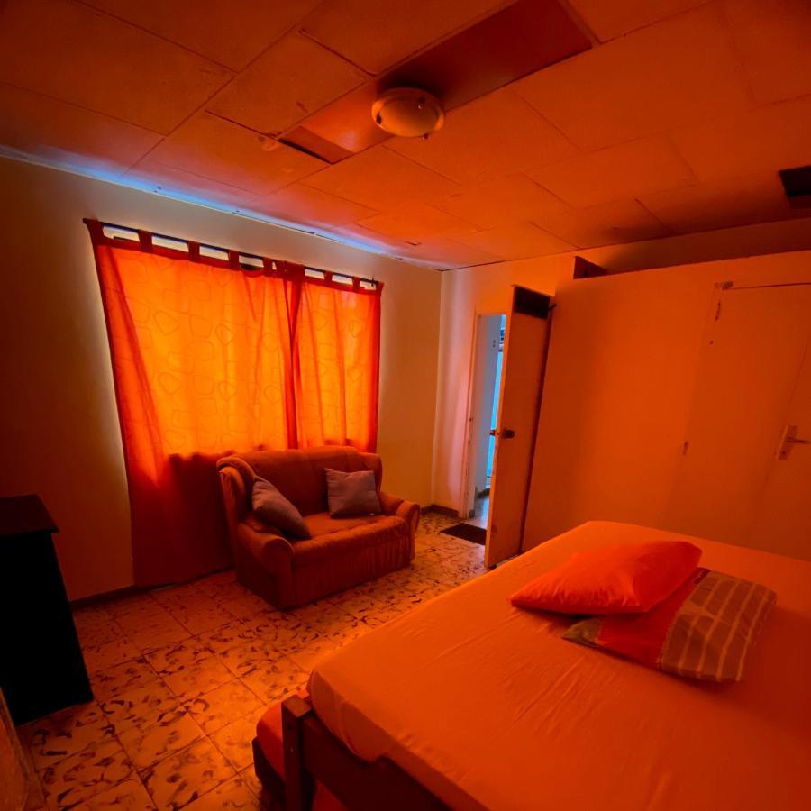 Hostal Casa Las Tias Μεντεγίν Εξωτερικό φωτογραφία