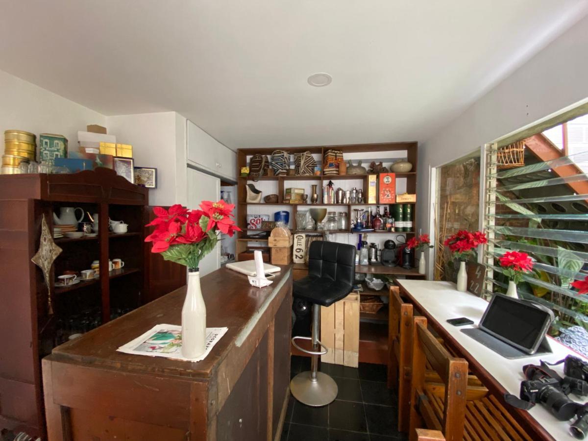 Hostal Casa Las Tias Μεντεγίν Εξωτερικό φωτογραφία