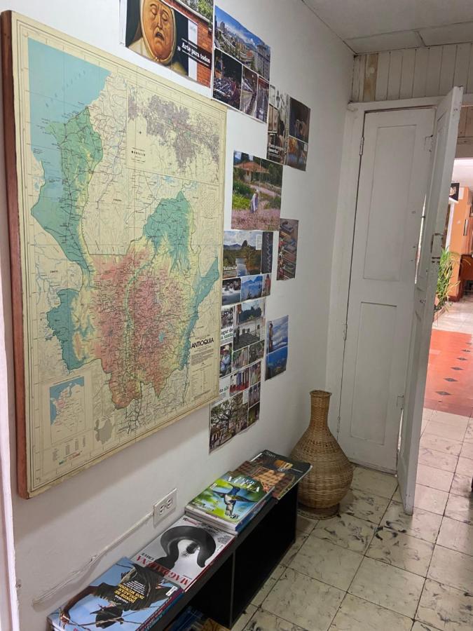 Hostal Casa Las Tias Μεντεγίν Εξωτερικό φωτογραφία
