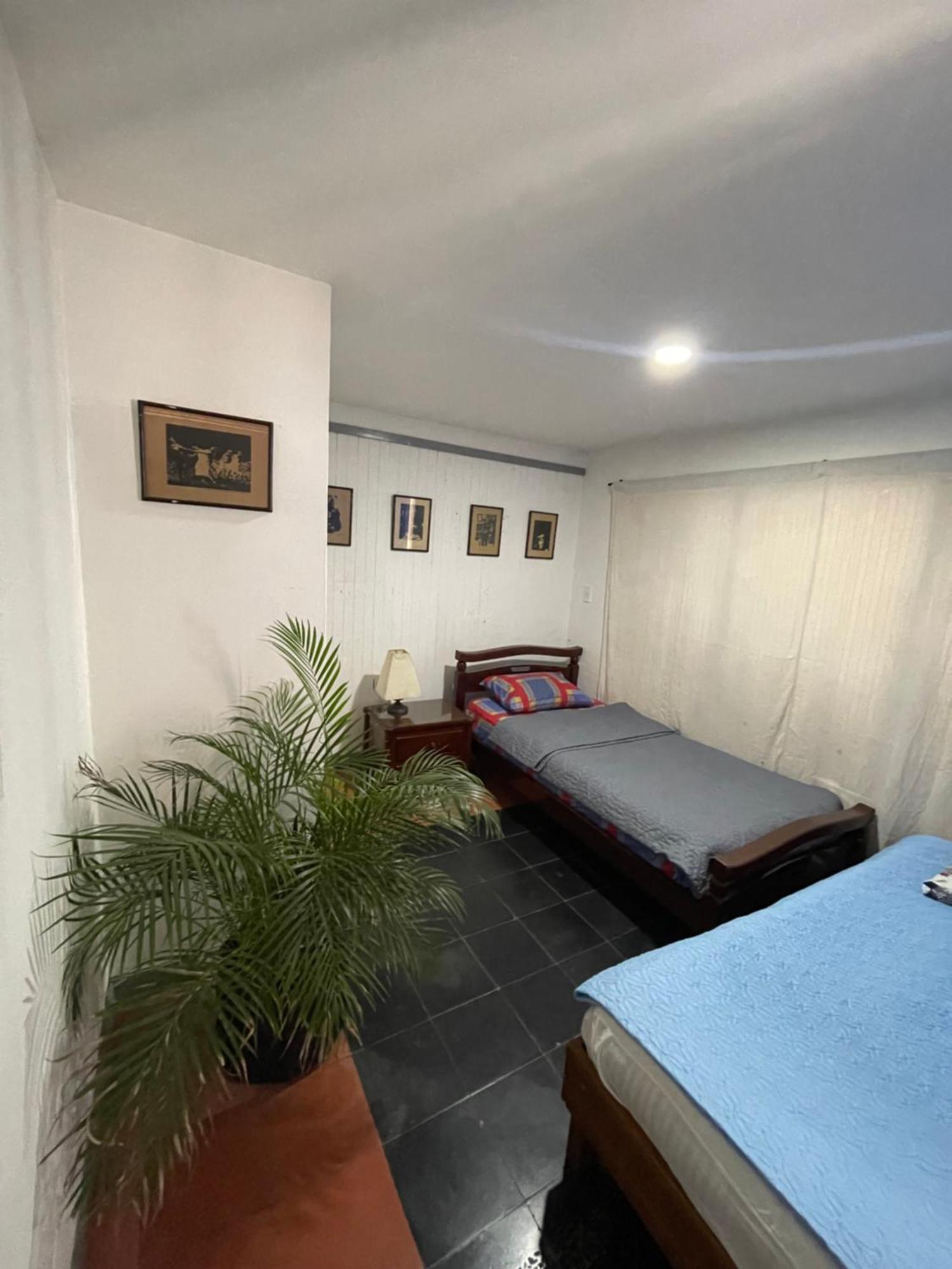 Hostal Casa Las Tias Μεντεγίν Εξωτερικό φωτογραφία